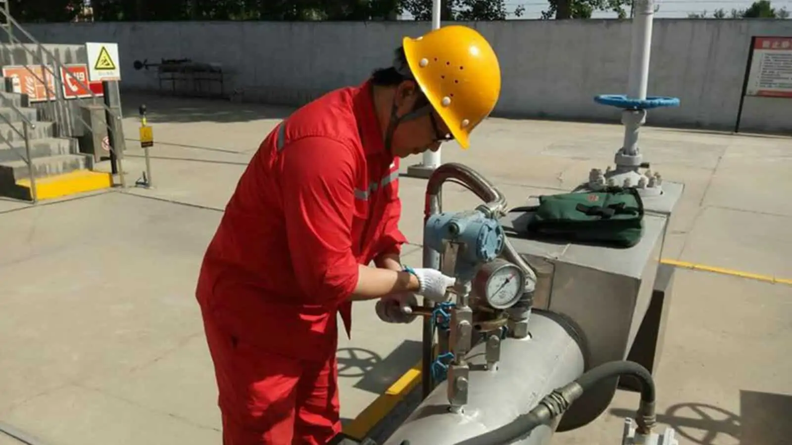 How To Correctly Install A Pressure Gauge ELSAMED